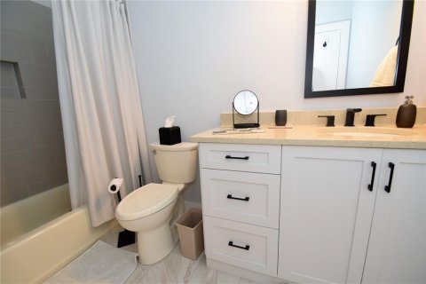 Copropriété à louer à Sarasota, Floride: 3 chambres, 164.9 m2 № 564241 - photo 5