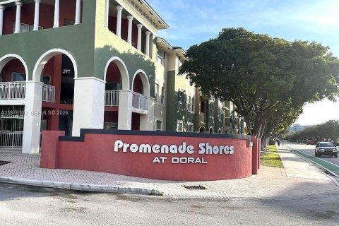 Condo à Doral, Floride, 3 chambres  № 2040274