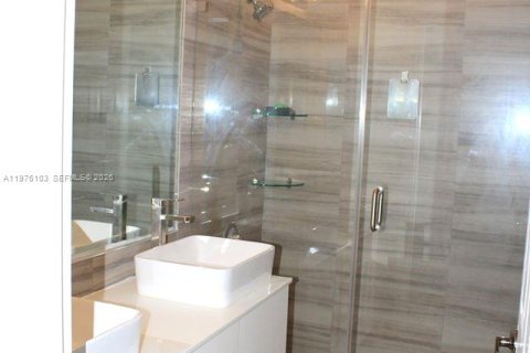 Copropriété à louer à Doral, Floride: 3 chambres, 146.51 m2 № 2040274 - photo 11