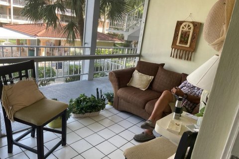 Condominio en alquiler en Hallandale Beach, Florida, 1 dormitorio, 57.6 m2 № 1993821 - foto 23