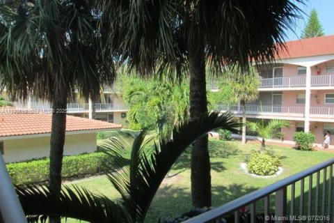 Condominio en alquiler en Hallandale Beach, Florida, 1 dormitorio, 57.6 m2 № 1993821 - foto 3