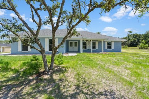 House in Archer, Florida 3 bedrooms, 171.5 sq.m. № 2138369