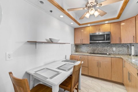 Condominio en alquiler en Highland Beach, Florida, 1 dormitorio, 91.69 m2 № 1182459 - foto 1