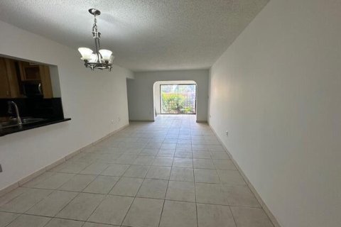 Condo in Miami, Florida, 2 bedrooms  № 2245589