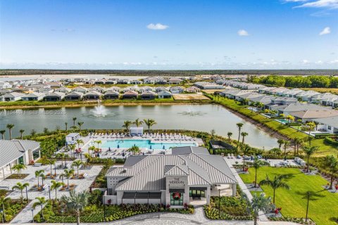 Casa en Naples, Florida 4 dormitorios, 231.23 m2 № 2002303