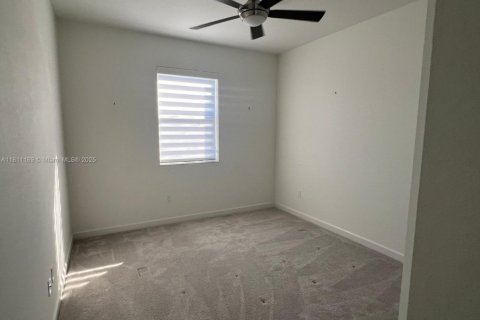 Adosado en venta en Pembroke Pines, Florida, 3 dormitorios, 175.4 m2 № 1758833 - foto 22