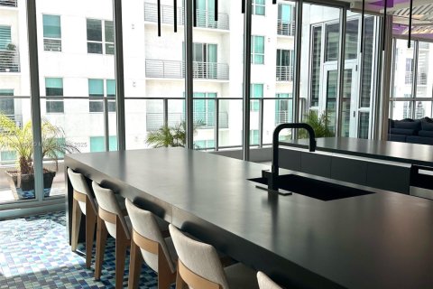Condo in Miami, Florida, 1 bedroom  № 1445608 - photo 17