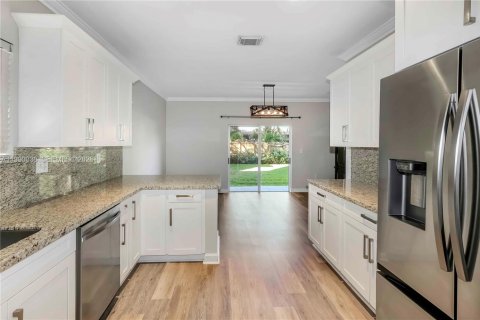 Villa ou maison à vendre à Homestead, Floride: 4 chambres, 255.76 m2 № 2052049 - photo 17