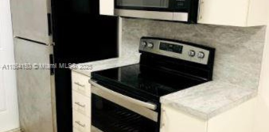 Apartamento en Miami, Florida 1 dormitorio, 46.45 m2 № 1957369