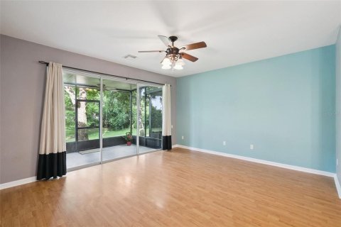Townhouse in Sanford, Florida 3 bedrooms, 156.73 sq.m. № 2148574 - photo 10