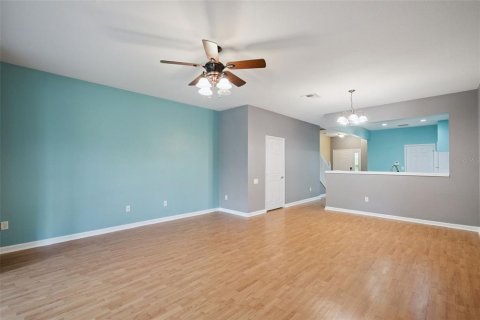 Townhouse in Sanford, Florida 3 bedrooms, 156.73 sq.m. № 2148574 - photo 11
