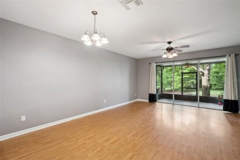 Townhouse in Sanford, Florida 3 bedrooms, 156.73 sq.m. № 2148574 - photo 9