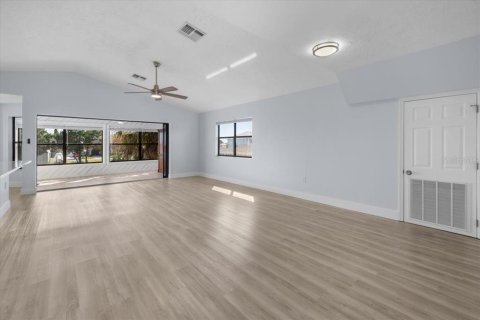 Villa ou maison à vendre à Hernando Beach, Floride: 3 chambres, 155.7 m2 № 2433133 - photo 7