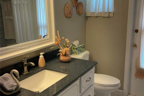 House in Plantation, Florida 4 bedrooms, 184.6 sq.m. № 1688848 - photo 23