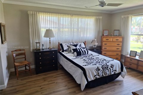 House in Plantation, Florida 4 bedrooms, 184.6 sq.m. № 1688848 - photo 12
