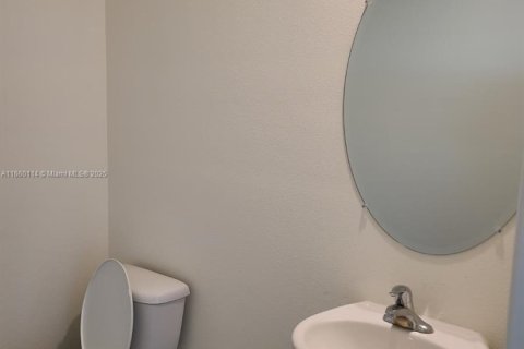 Copropriété à louer à Miami, Floride: 4 chambres, 214.79 m2 № 1862387 - photo 11