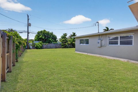 Villa ou maison à vendre à Oakland Park, Floride: 4 chambres, 125.6 m2 № 2273469 - photo 29