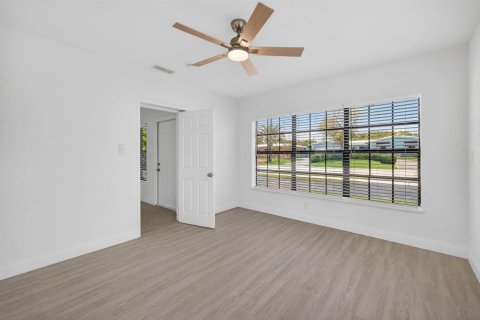 Villa ou maison à vendre à Oakland Park, Floride: 4 chambres, 125.6 m2 № 2273469 - photo 11