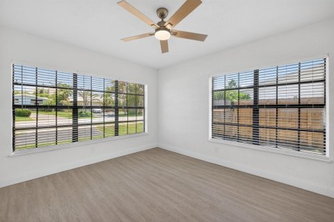Villa ou maison à vendre à Oakland Park, Floride: 4 chambres, 125.6 m2 № 2273469 - photo 10