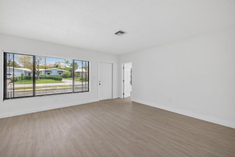 Villa ou maison à vendre à Oakland Park, Floride: 4 chambres, 125.6 m2 № 2273469 - photo 3