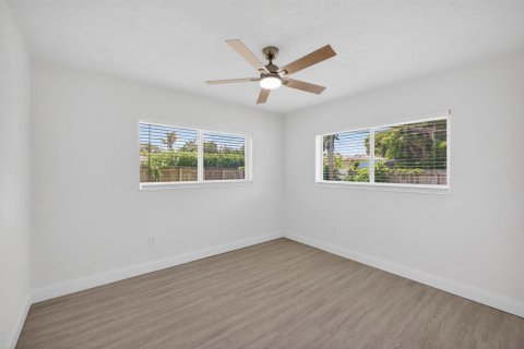 Villa ou maison à vendre à Oakland Park, Floride: 4 chambres, 125.6 m2 № 2273469 - photo 16