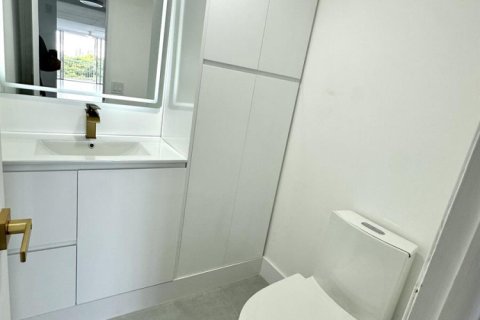 Condo in Pompano Beach, Florida, 3 bedrooms № 2402142 - photo 28