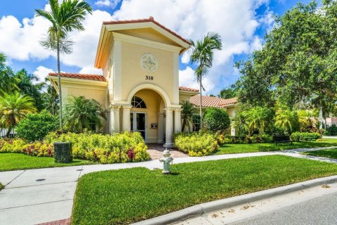 Townhouse in Jupiter, Florida 4 bedrooms, 214.6 sq.m. № 1118059 - photo 1