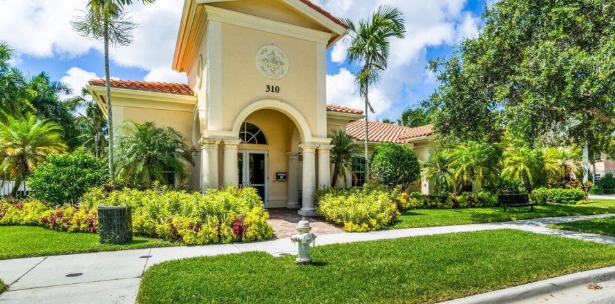 Townhouse in Jupiter, Florida 4 bedrooms, 214.6 sq.m. № 1118059