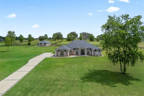 Casa en Ocala, Florida 4 dormitorios, 338.26 m2 № 2424211