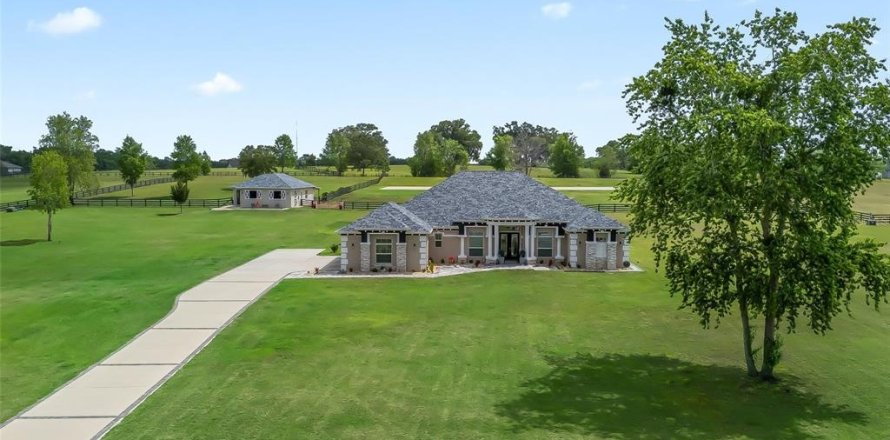 Casa en Ocala, Florida 4 dormitorios, 338.26 m2 № 2424211