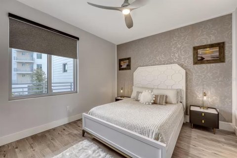 Condo in Sarasota, Florida, 1 bedroom  № 2287359 - photo 7