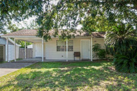 House in New Port Richey, Florida 2 bedrooms, 75.81 sq.m. № 1839042 - photo 1