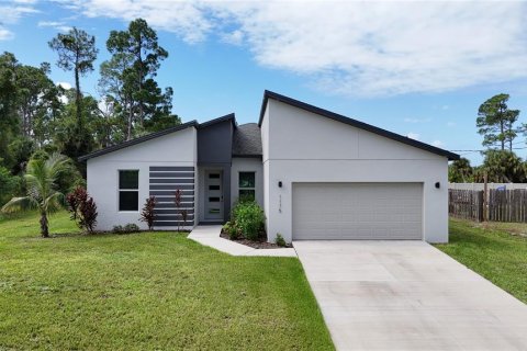 Casa en North Port, Florida 4 dormitorios, 159.61 m2 № 2375404