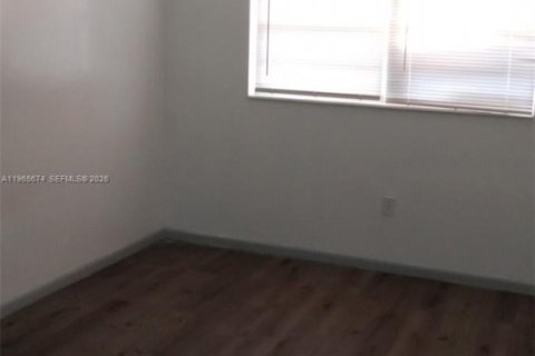 Casa en alquiler en Hollywood, Florida, 1 dormitorio, 288.18 m2 № 2081229 - foto 9