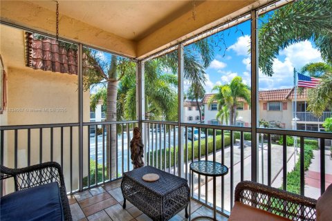 Condo in Pompano Beach, Florida, 1 bedroom  № 1813911 - photo 13