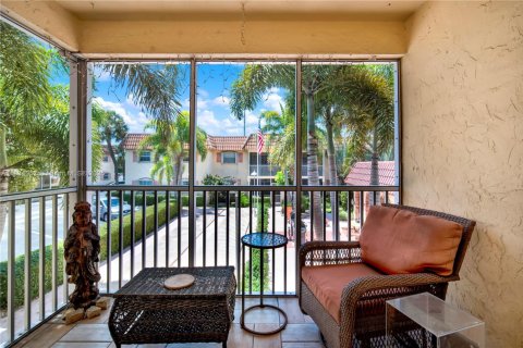 Condo in Pompano Beach, Florida, 1 bedroom  № 1813911 - photo 14