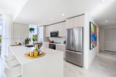 Condominio en venta en Sunrise, Florida, 2 dormitorios, 93.18 m2 № 1985496 - foto 4