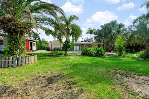 Villa ou maison à vendre à Holiday, Floride: 3 chambres, 182.27 m2 № 2421748 - photo 4