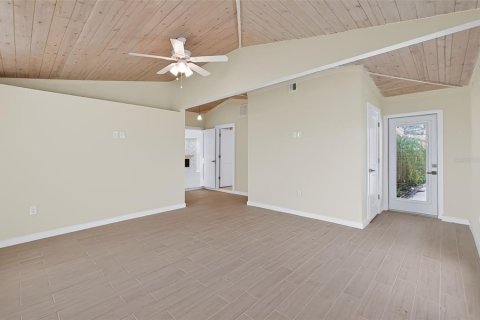 Villa ou maison à vendre à Holiday, Floride: 3 chambres, 182.27 m2 № 2421748 - photo 21