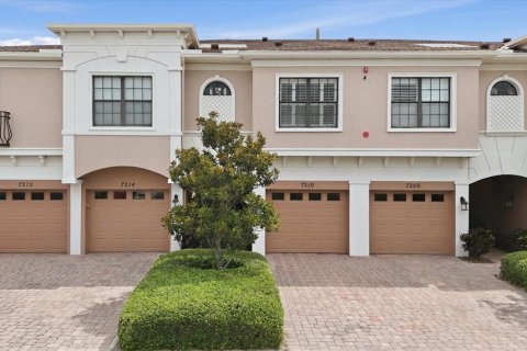Condo in Bradenton, Florida, 3 bedrooms № 2237022