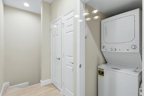 Condo in Bradenton, Florida, 3 bedrooms № 2237022 - photo 22