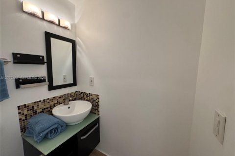 Apartment in Fort Lauderdale, Florida 1 bedroom, 52.95 sq.m. № 2087078 - photo 10