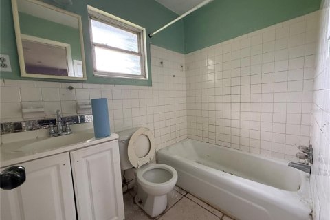 Casa en venta en Bradenton, Florida, 2 dormitorios, 78.41 m2 № 1879091 - foto 24