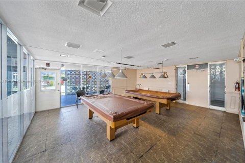 Condo in Oakland Park, Florida, 2 bedrooms  № 1834359 - photo 23
