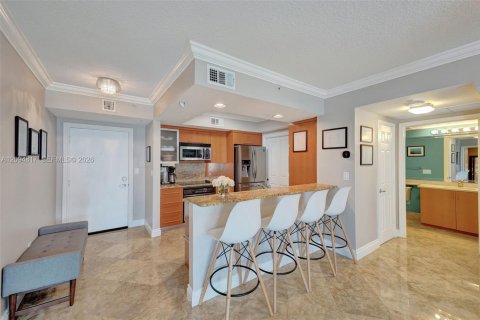 Condo in Fort Lauderdale, Florida, 2 bedrooms  № 2385542 - photo 9