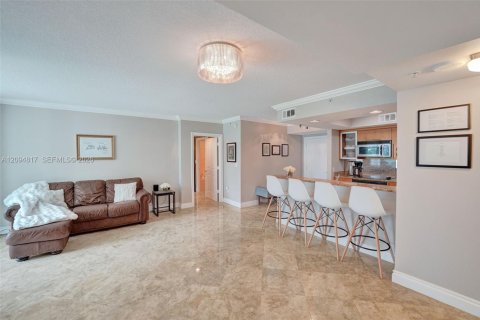 Condo in Fort Lauderdale, Florida, 2 bedrooms  № 2385542 - photo 13