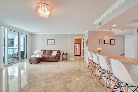 Condo in Fort Lauderdale, Florida, 2 bedrooms  № 2385542 - photo 10