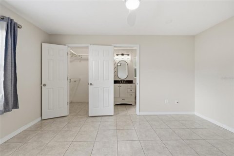 House in Sarasota, Florida 2 bedrooms, 91.79 sq.m. № 2156915 - photo 20