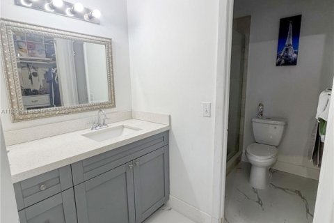 Adosado en venta en Miami, Florida, 2 dormitorios, 83.61 m2 № 1992032 - foto 6