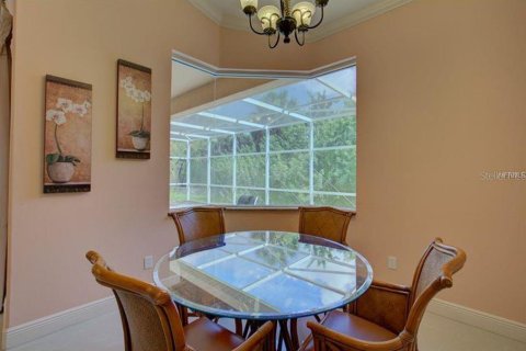House in North Port, Florida 3 bedrooms, 167.22 sq.m. № 1775521 - photo 2